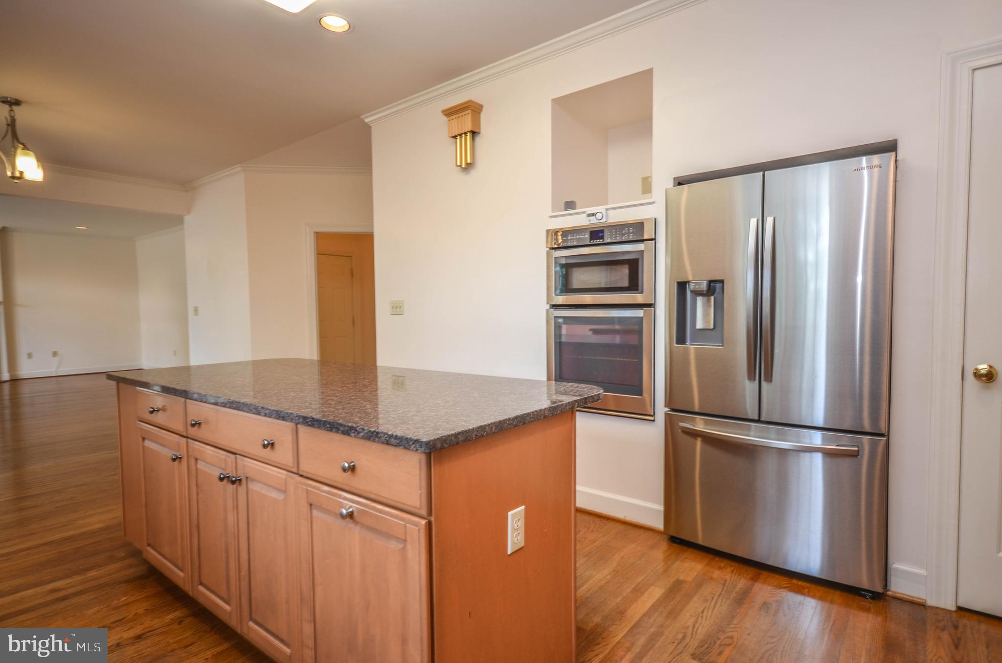 RIVER FALLS - Residential Lease