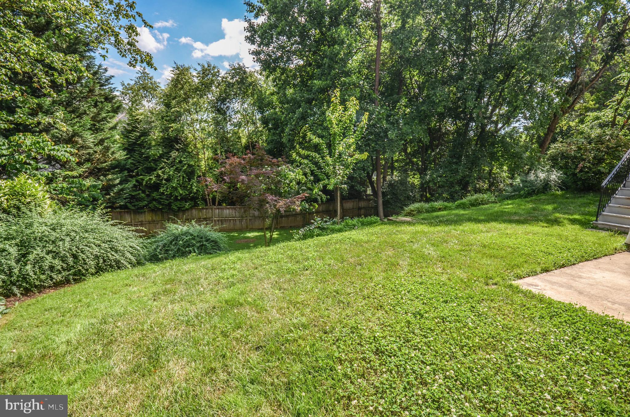 RIVER FALLS - Residential Lease