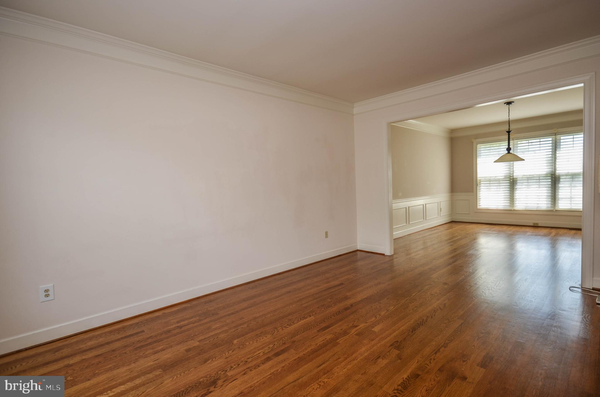 RIVER FALLS - Residential Lease