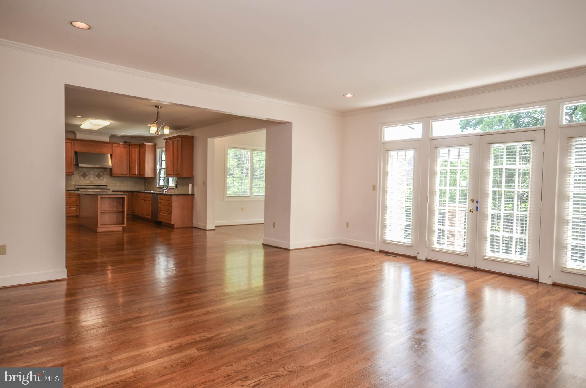 RIVER FALLS - Residential Lease