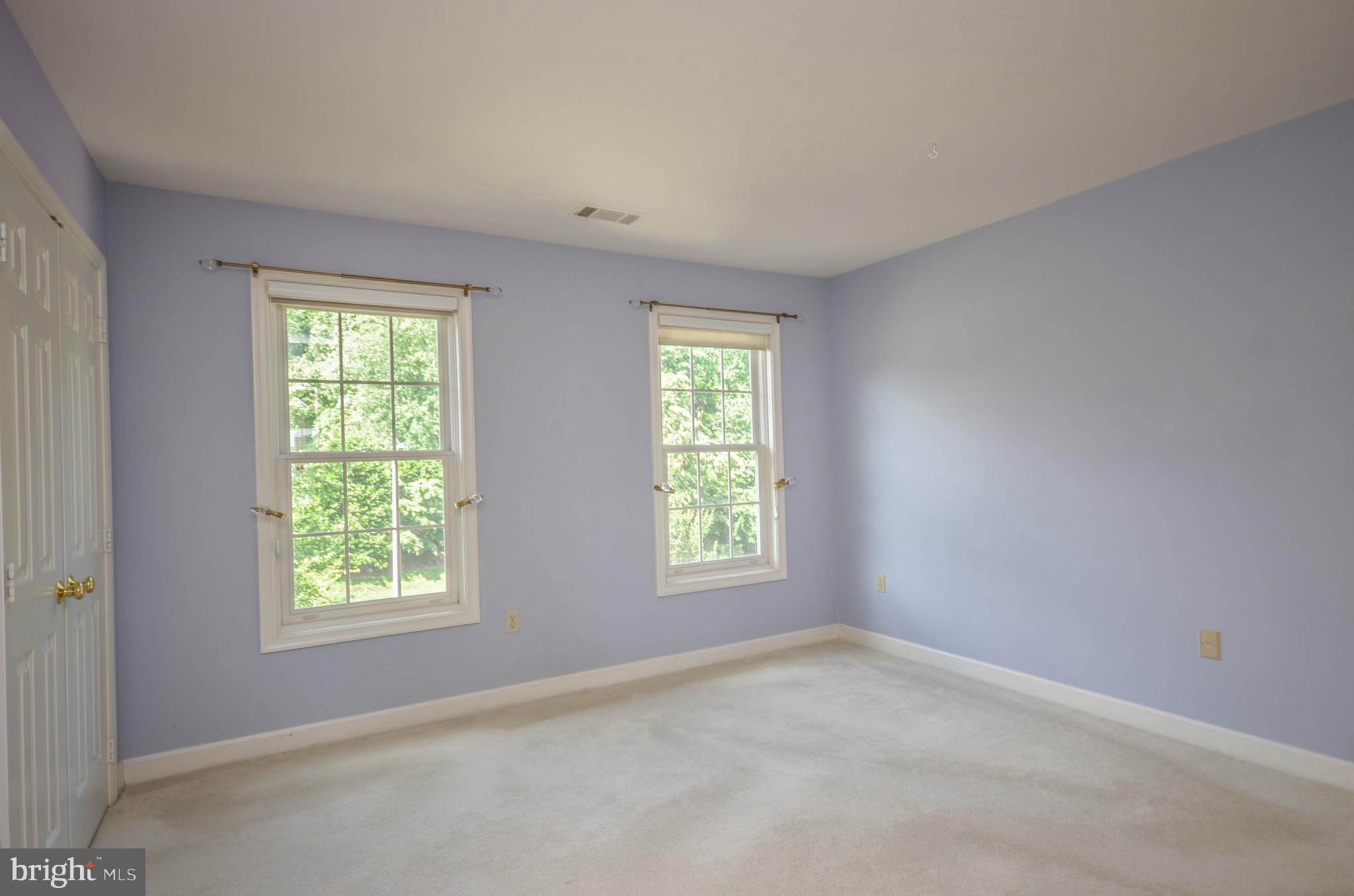 RIVER FALLS - Residential Lease