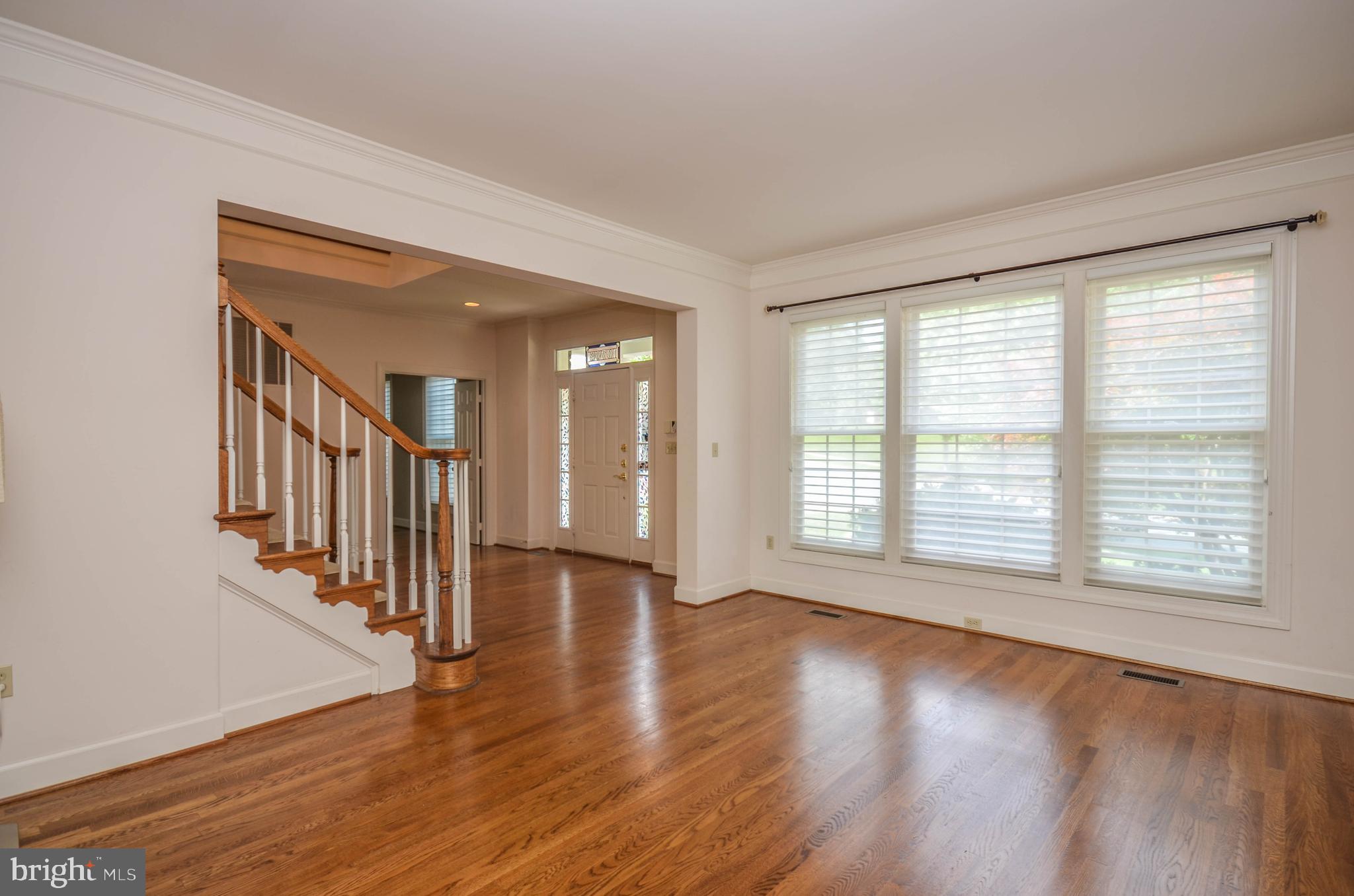 RIVER FALLS - Residential Lease