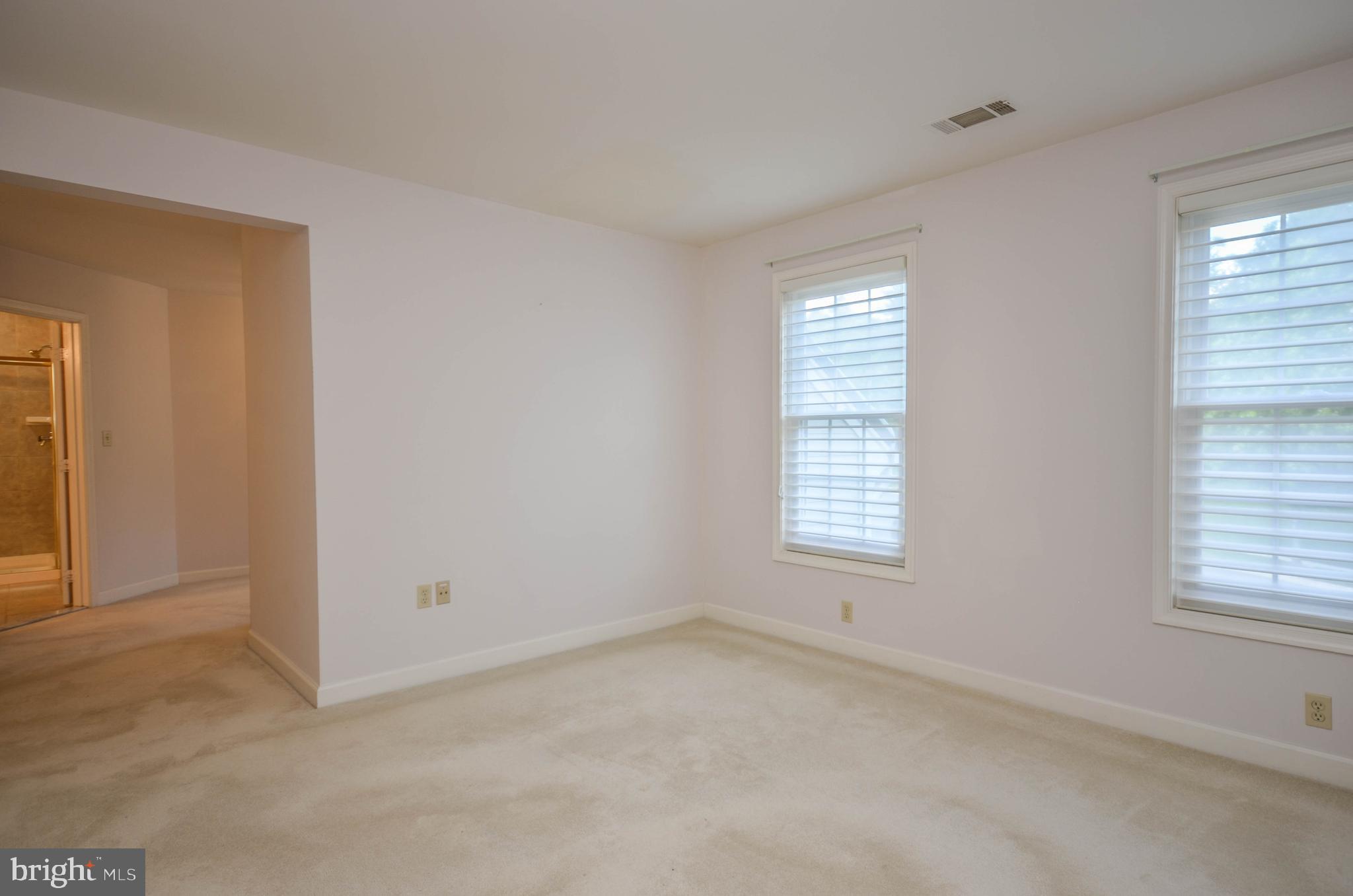 RIVER FALLS - Residential Lease