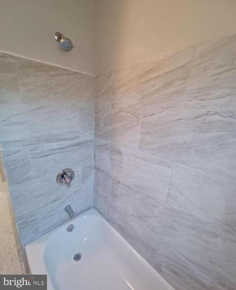 4621 E HOWELL STREET 4