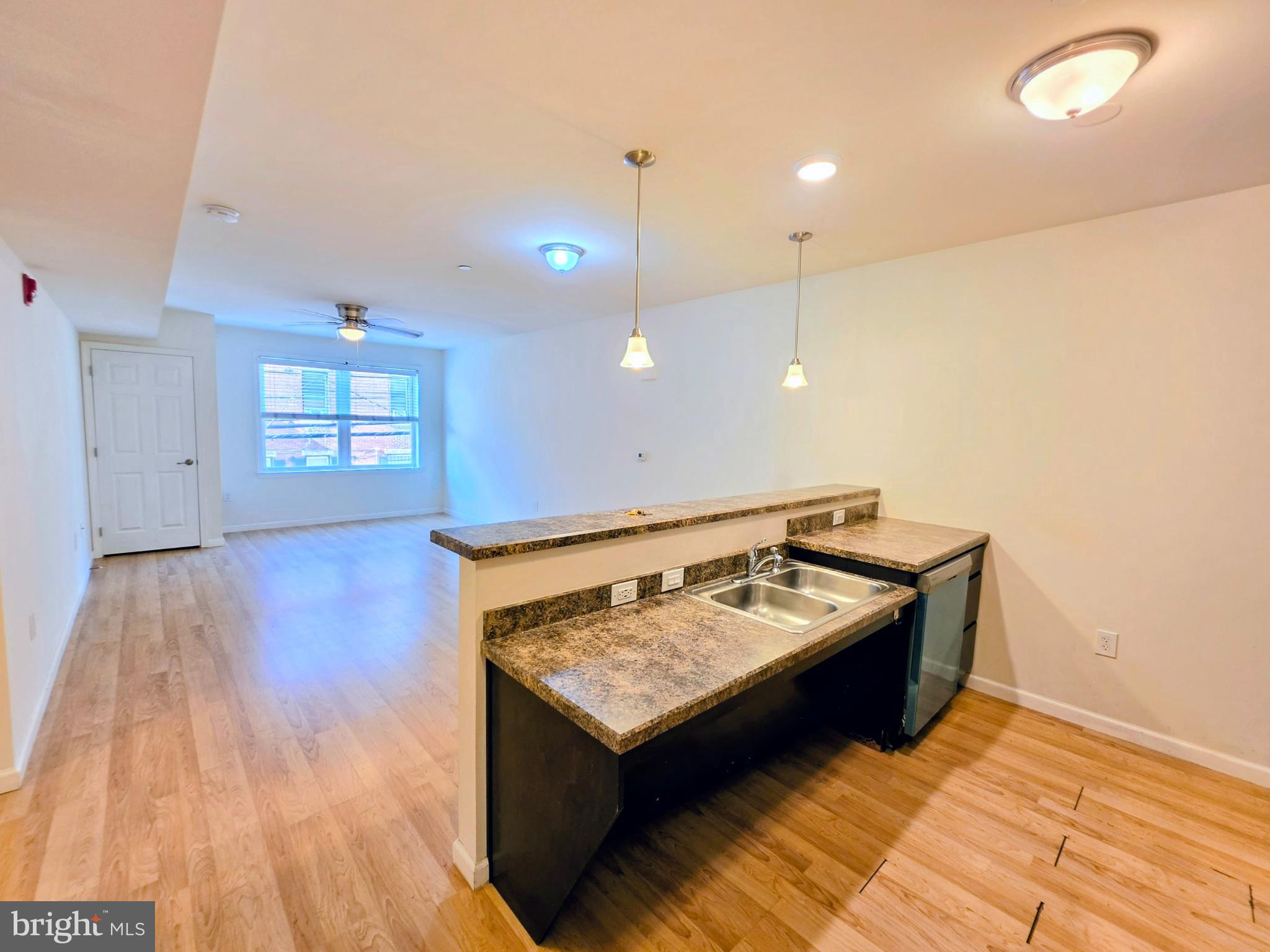 121 S 43RD STREET 33 102