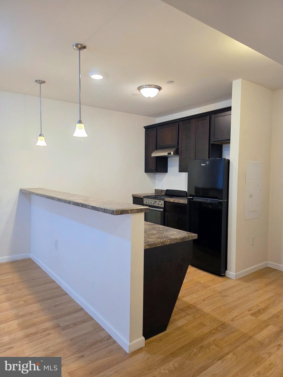 121 S 43RD STREET 33 102