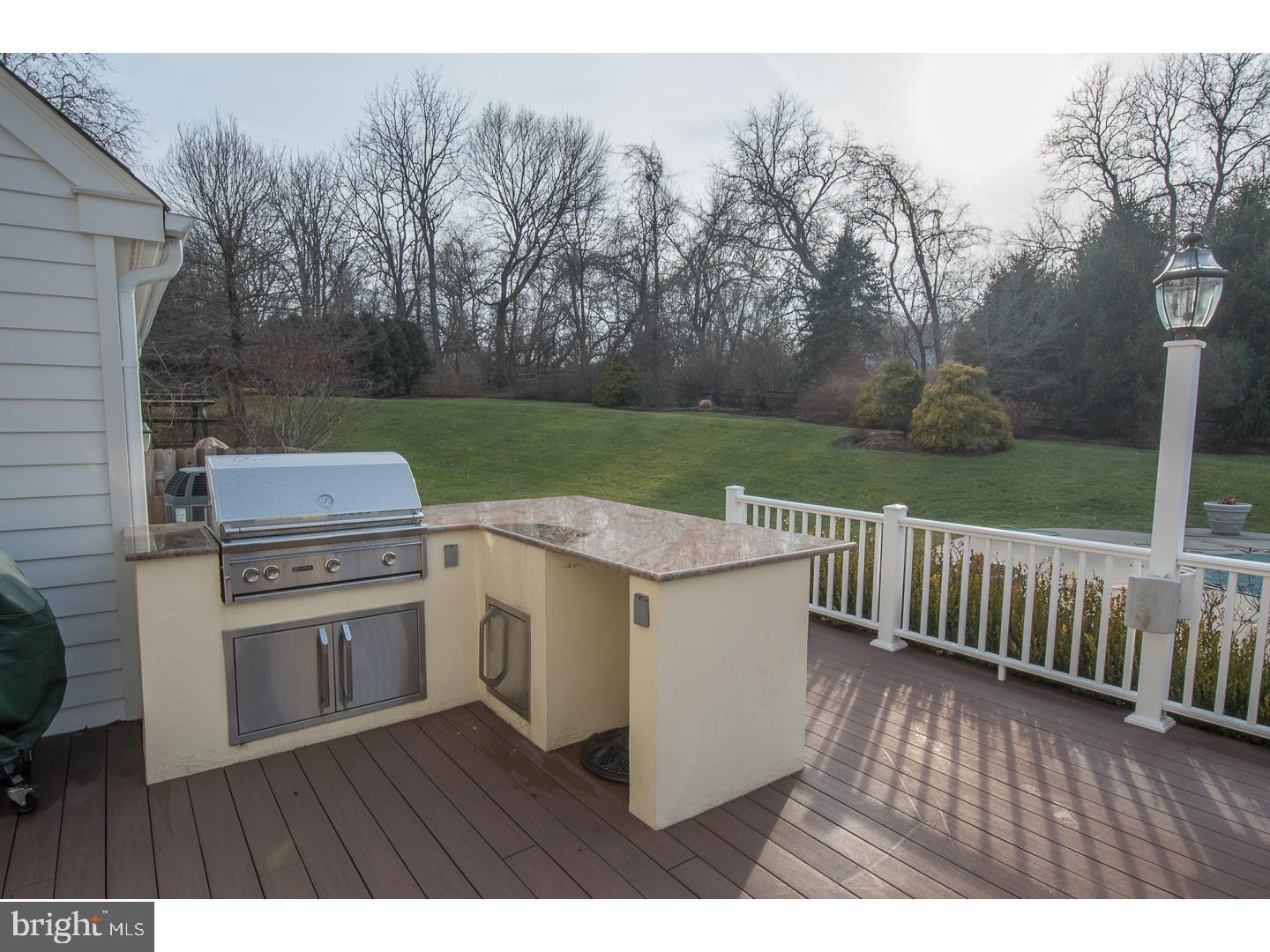 MAPLE HILL - Residential