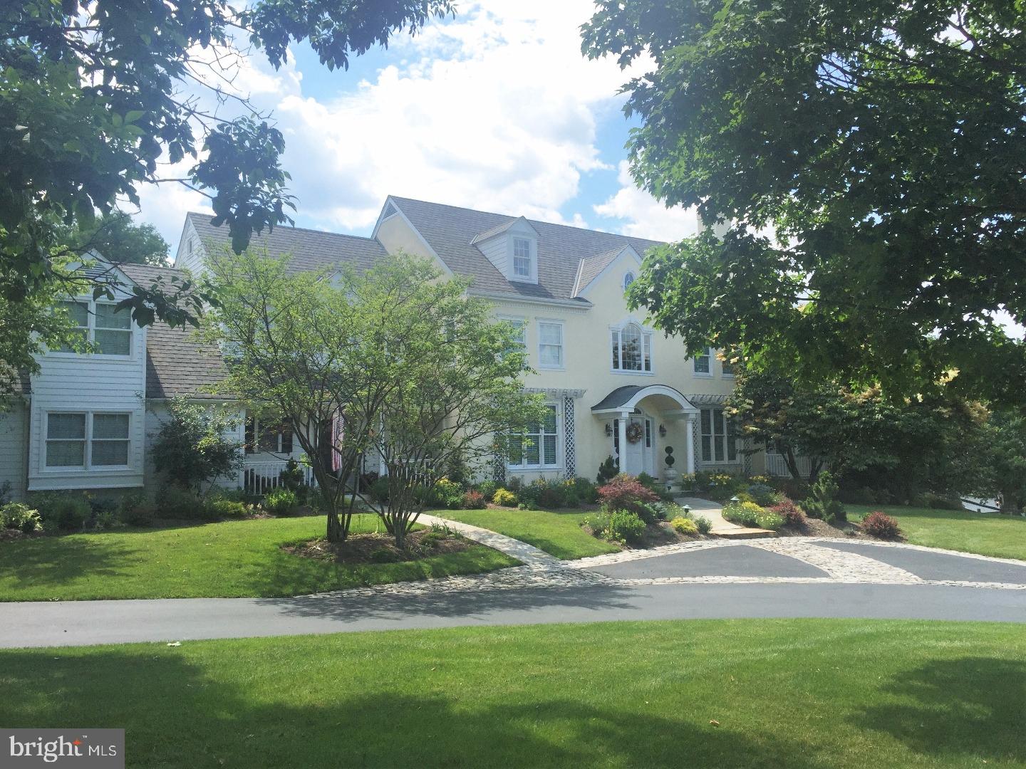 MAPLE HILL - Residential