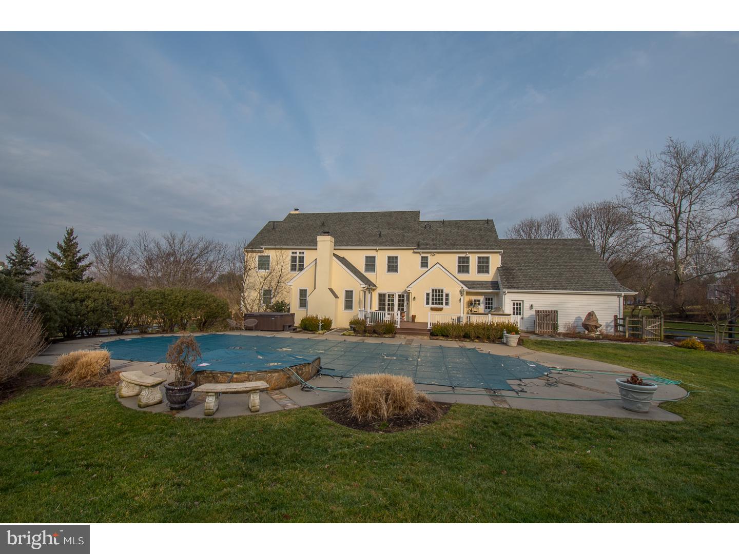 MAPLE HILL - Residential