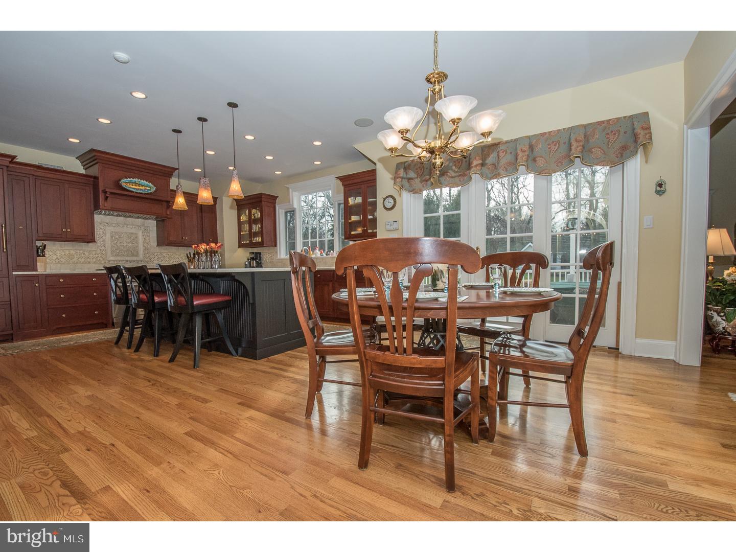 MAPLE HILL - Residential