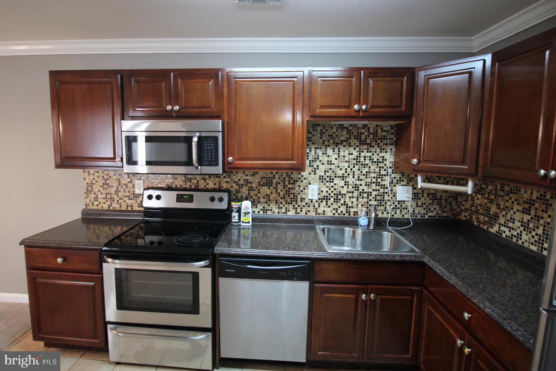 CINNAMON RIDGE CONDO - Residential Lease