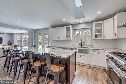 10 ELLIS AVENUE BERLIN NJ 08009