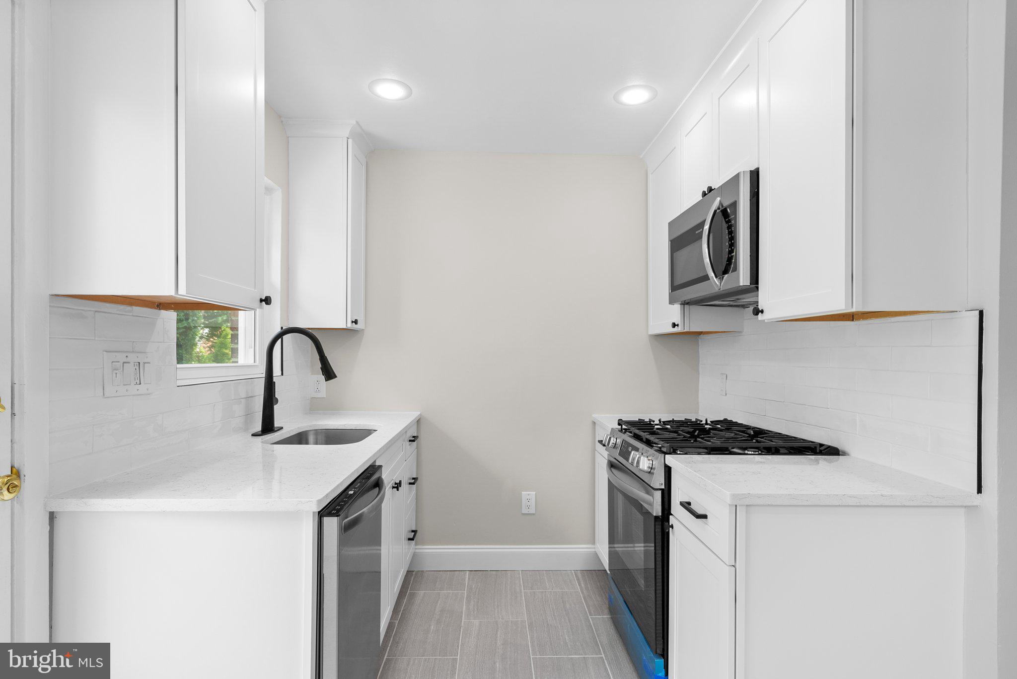 CARROLL KNOLLS - Residential