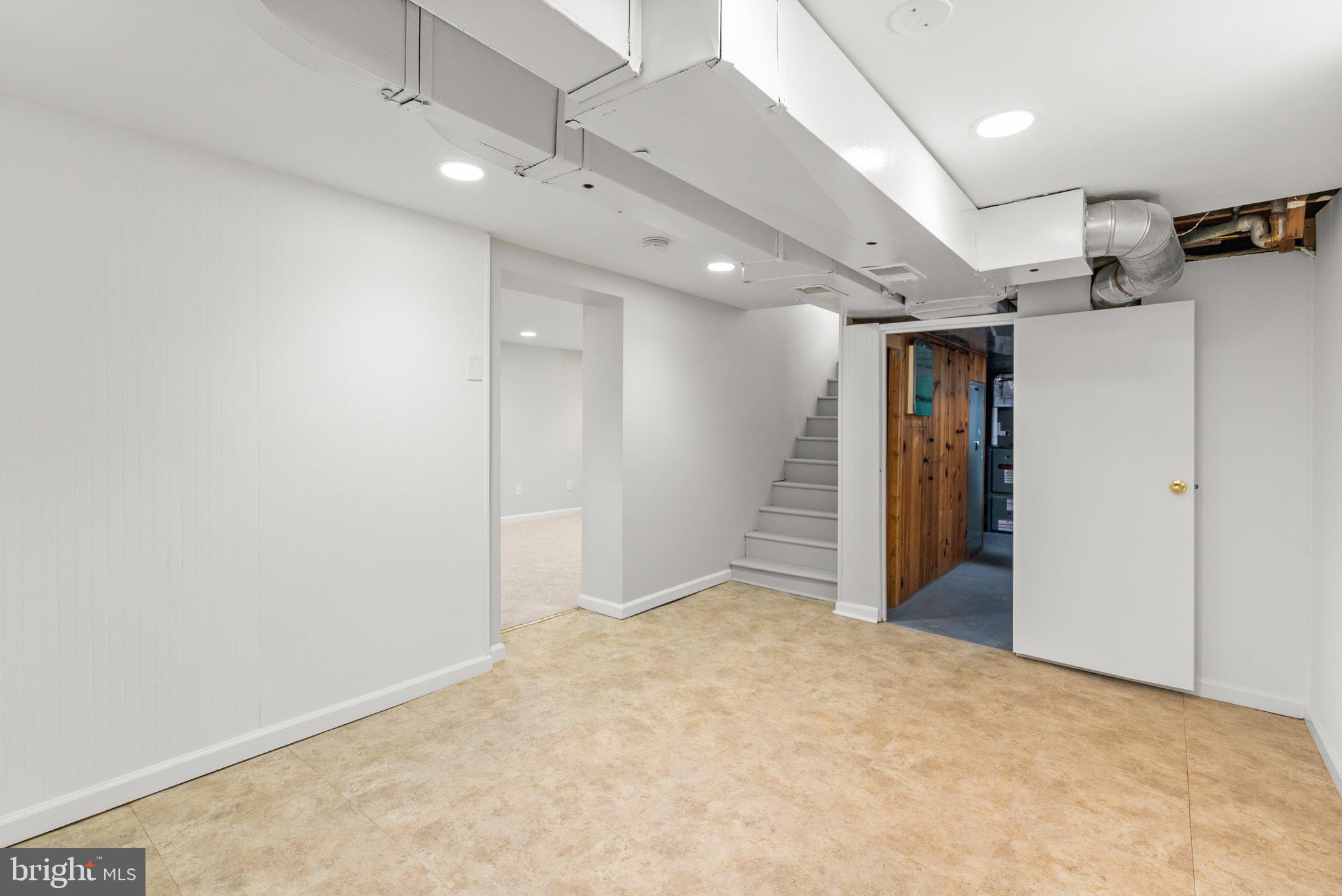 CARROLL KNOLLS - Residential