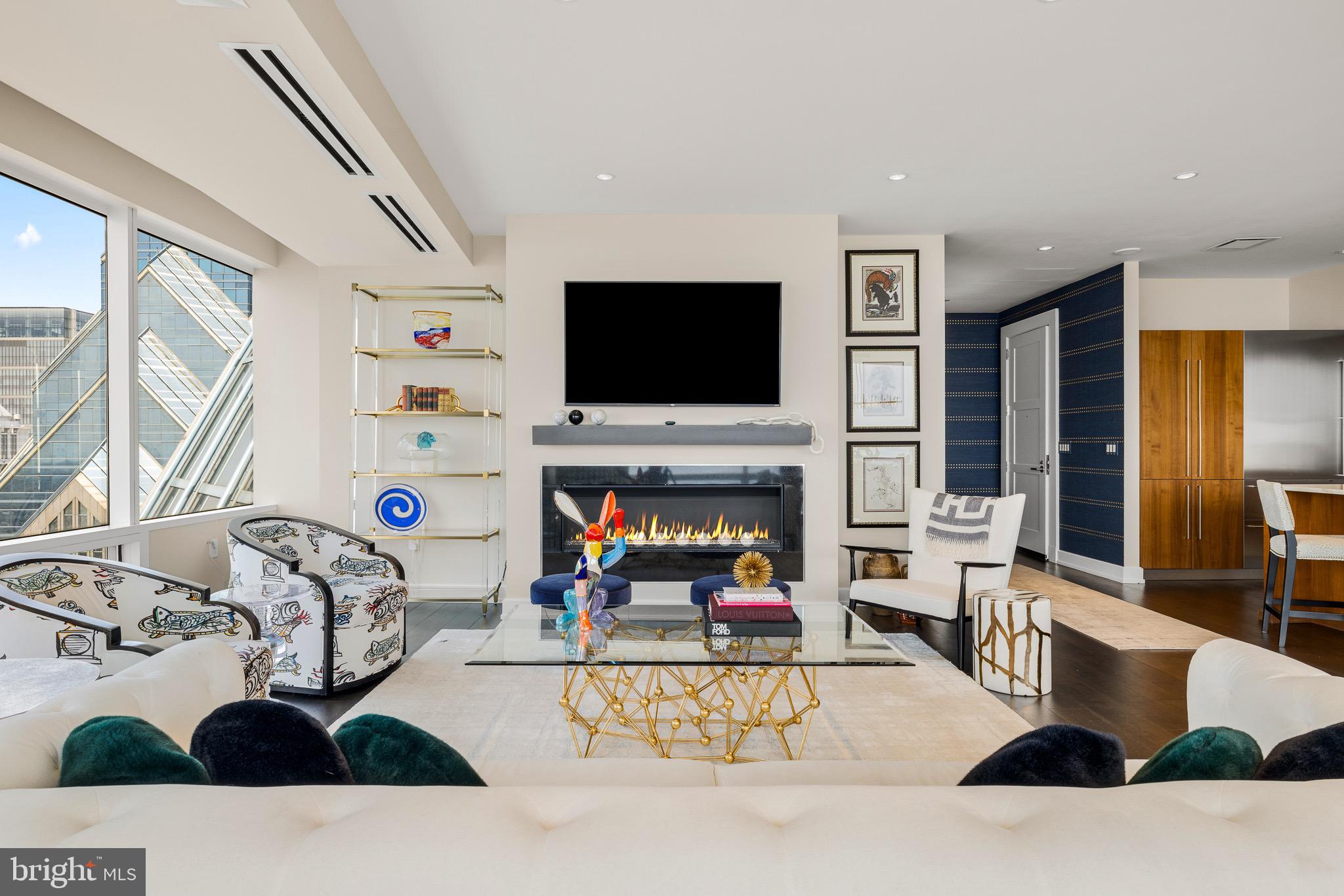 RITTENHOUSE SQUARE - Residential Lease