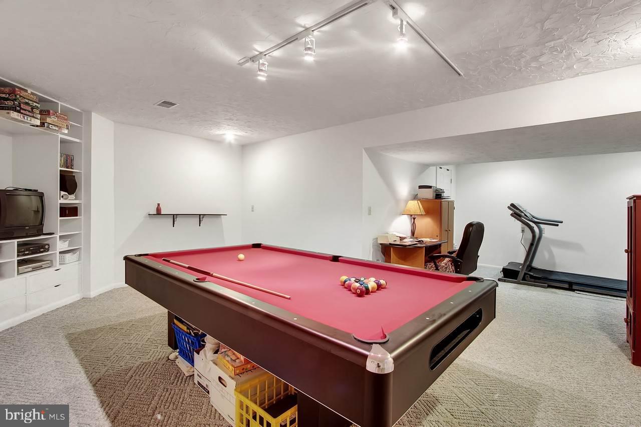 MEADOW HILL ESTATES - Residential