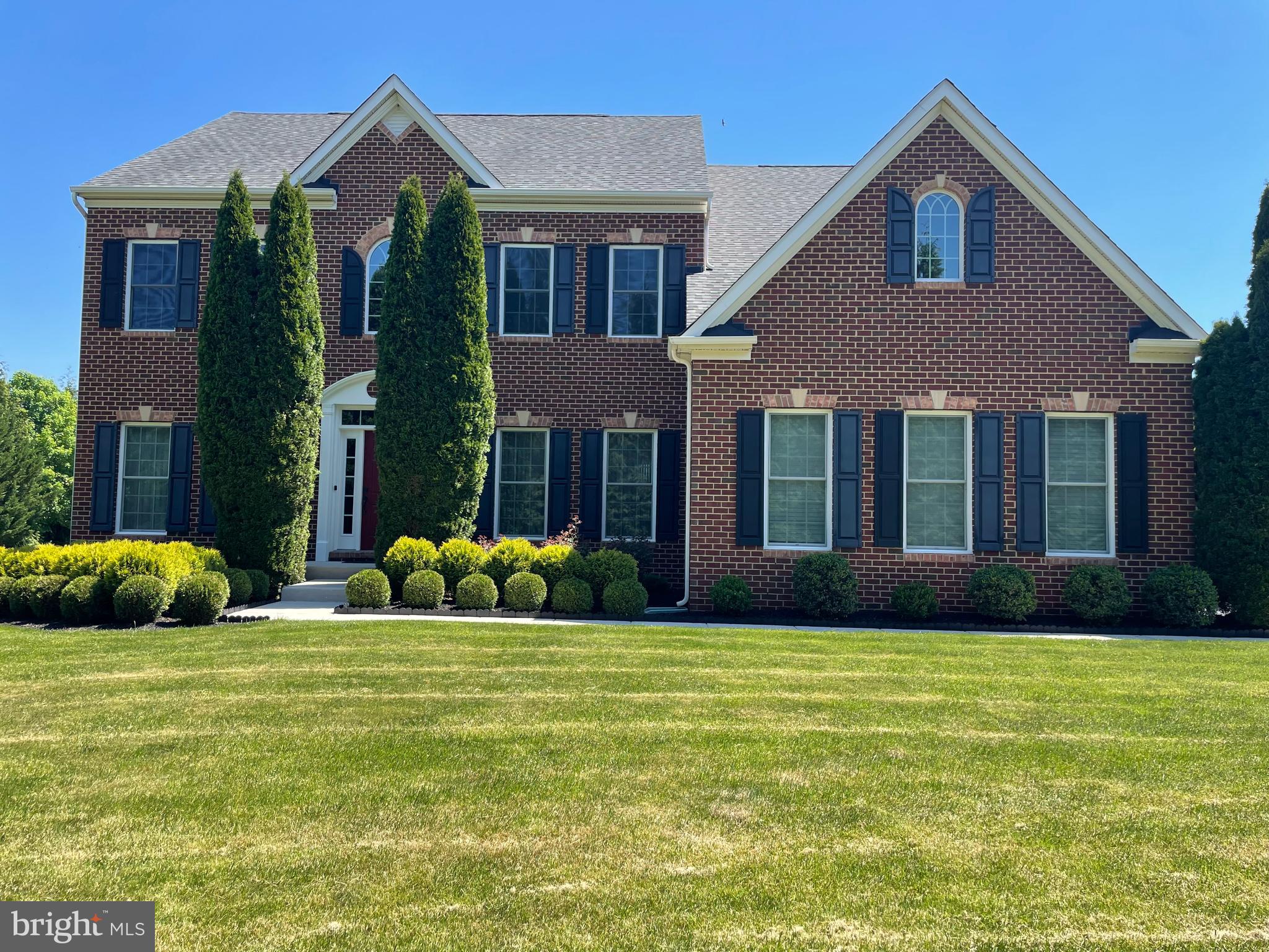 THE WARFIELDS II - Residential