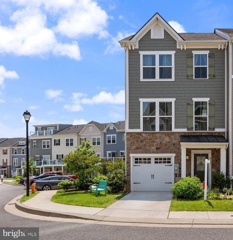 8109 SECLUDED COVE LANE DUNDALK MD 21222