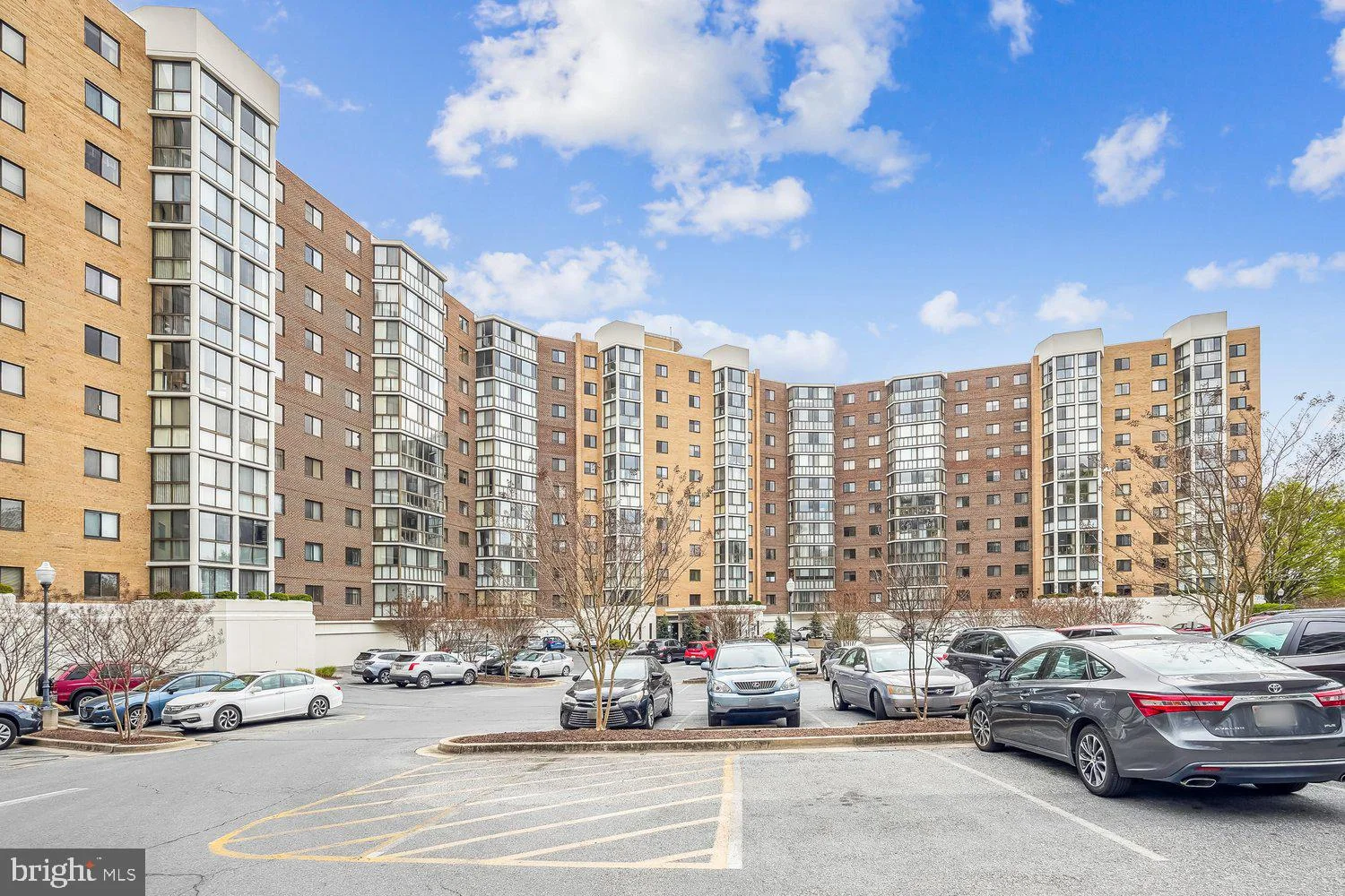 15100 Interlachen Drive Unit 4-702
