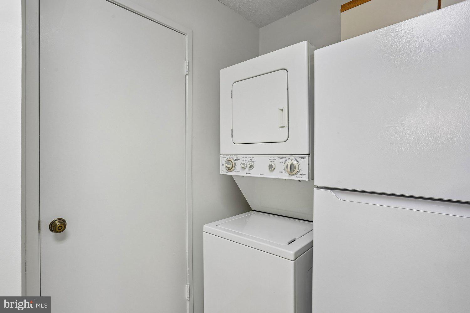 GREENS AT LEISURE WORLD - Residential