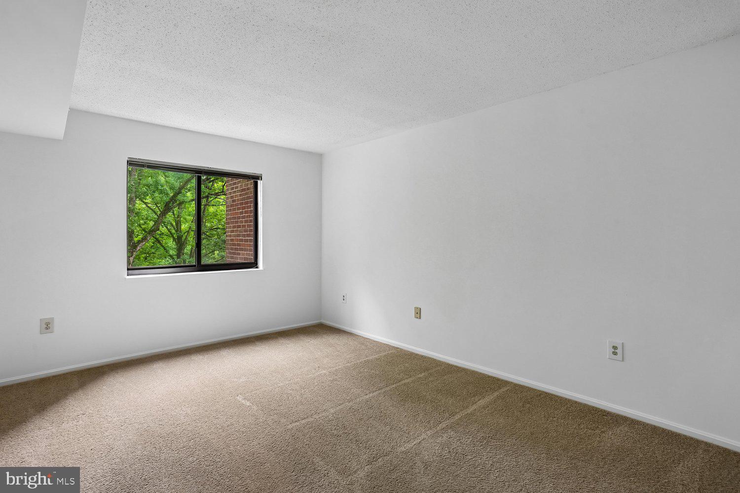 GREENS AT LEISURE WORLD - Residential