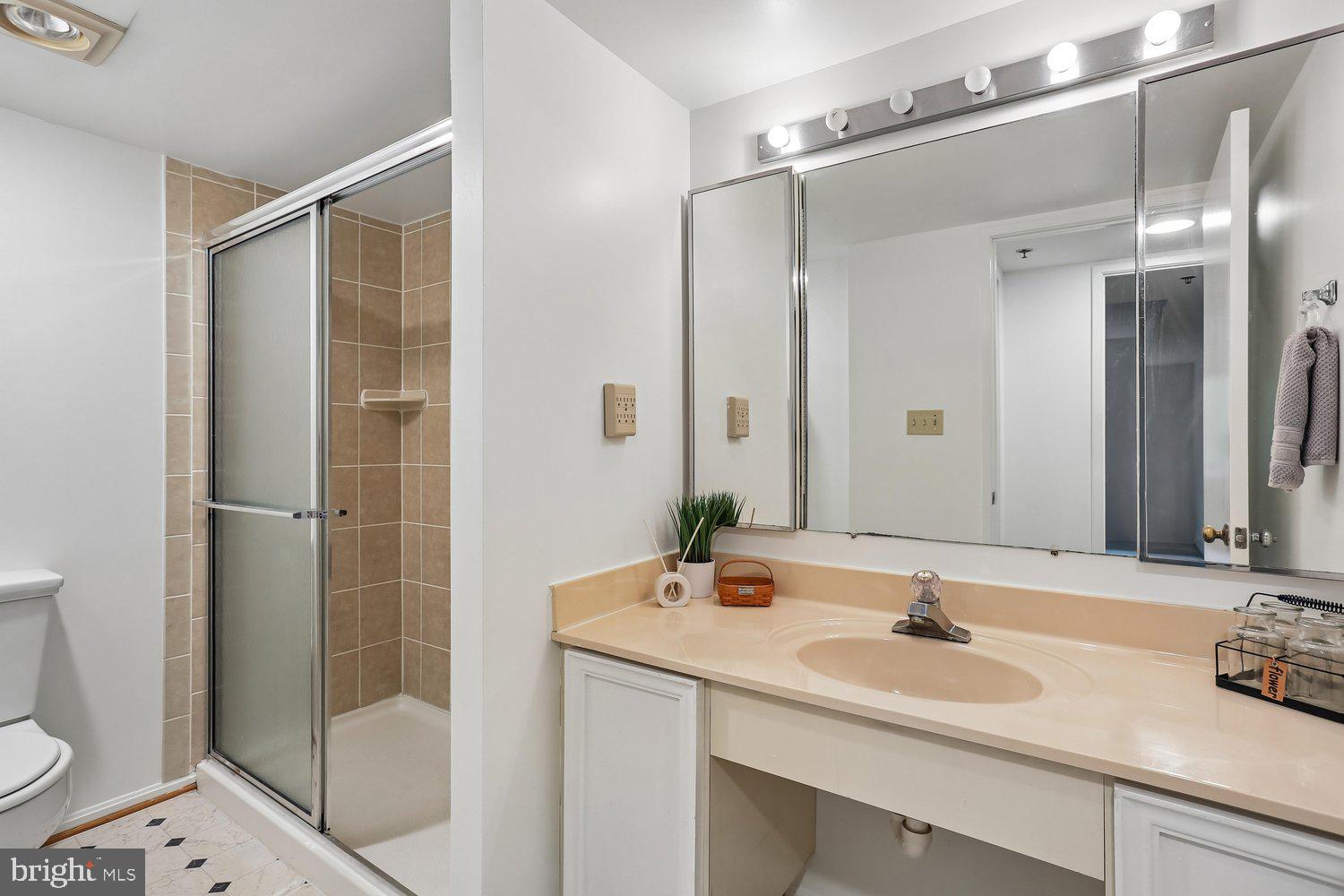 GREENS AT LEISURE WORLD - Residential