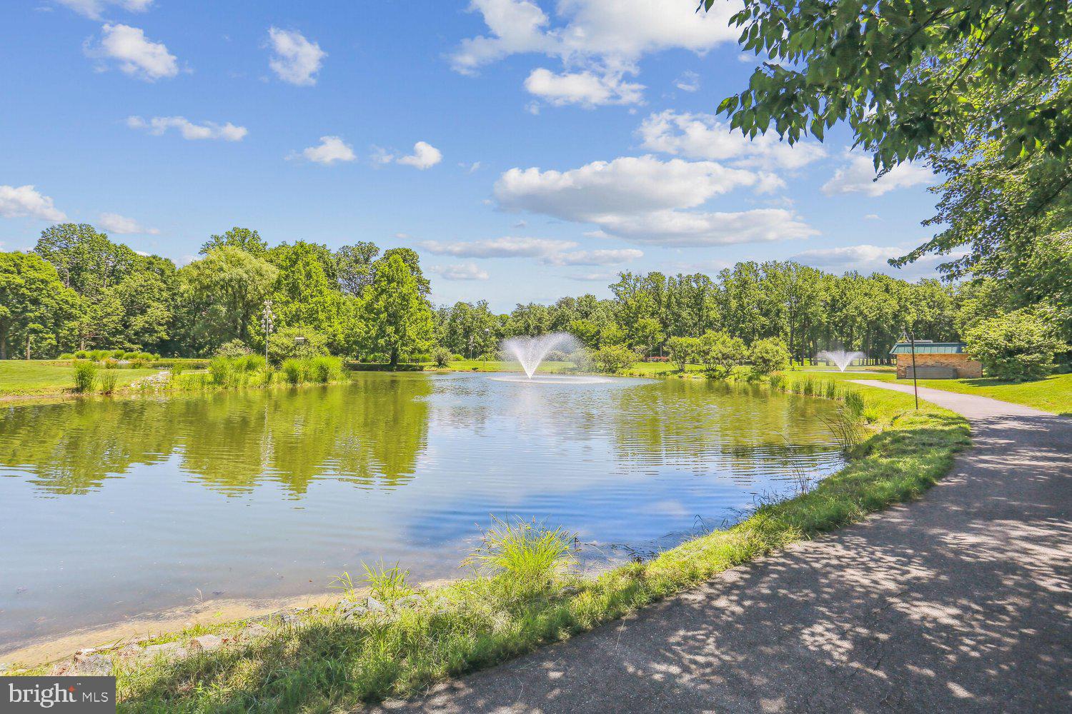 GREENS AT LEISURE WORLD - Residential