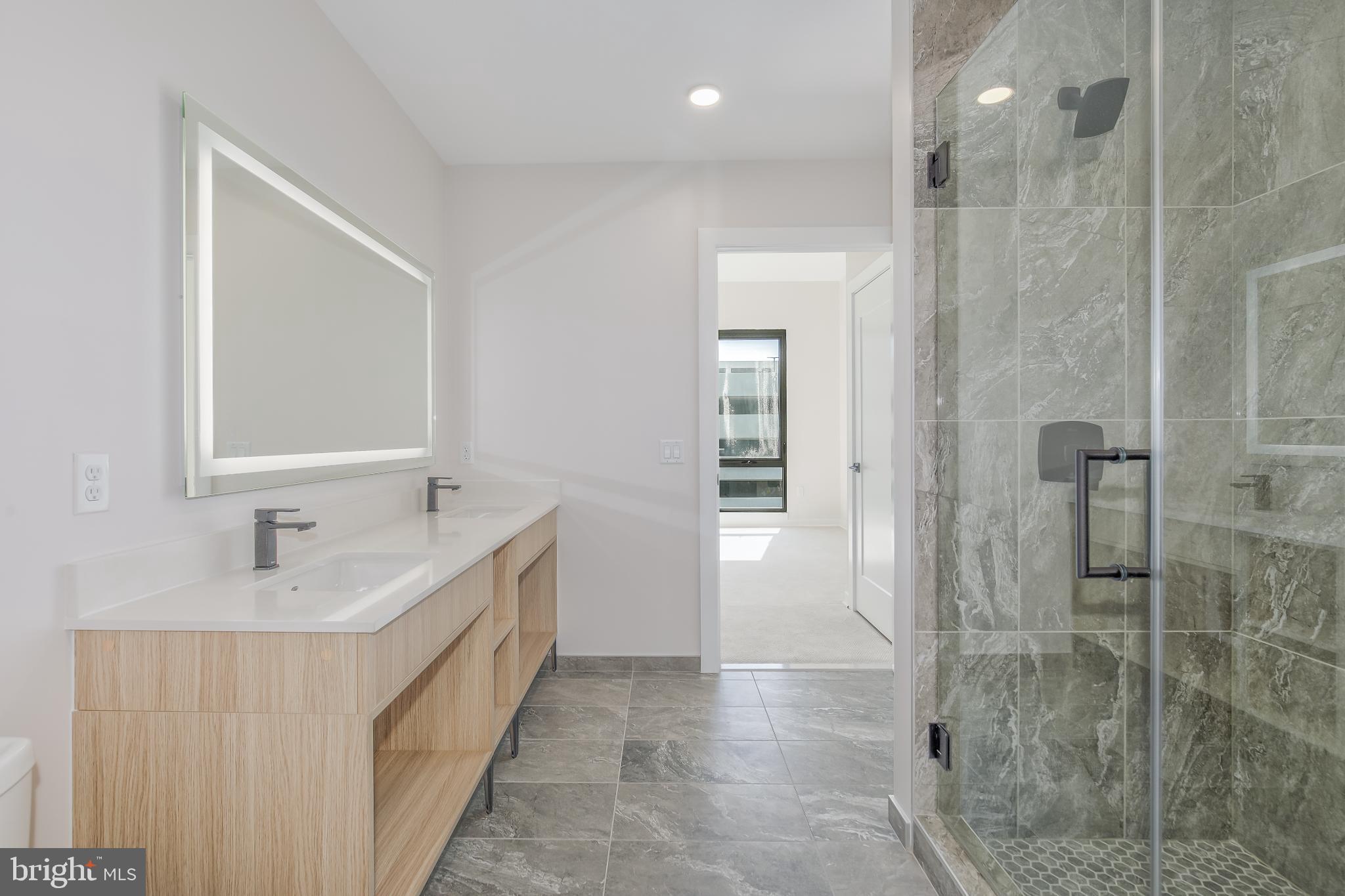 FALLS CHURCH CITY - Residential