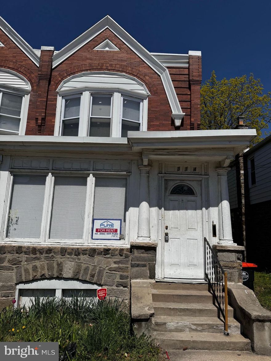Introducing 314 E 22nd St in Chester, PA! This newly renovated house boasts 4 bedrooms and 1 bathroom, providing ample space for comfortable living. The kitchen is perfect for preparing meals and entertaining guests. Located in a convenient area of Chester, this house offers easy access to nearby amenities and attractions. Don't miss out on the opportunity to make this house your new home! Contact us today to schedule a viewing.