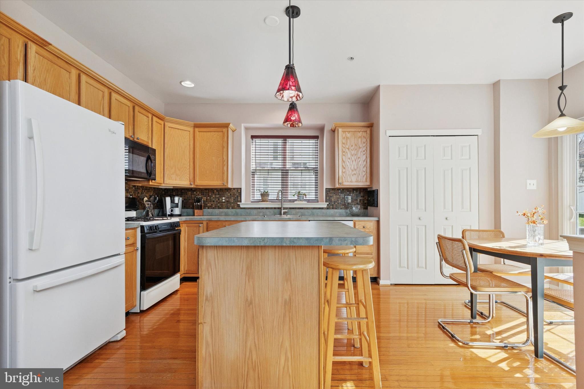 HILL VIEW - Residential