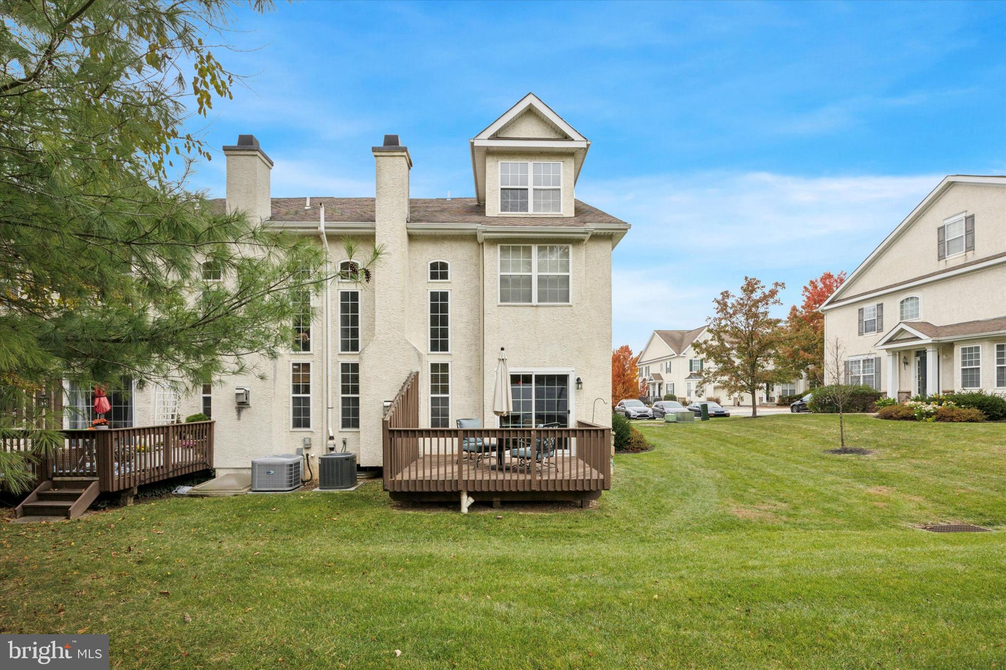 HILL VIEW - Residential