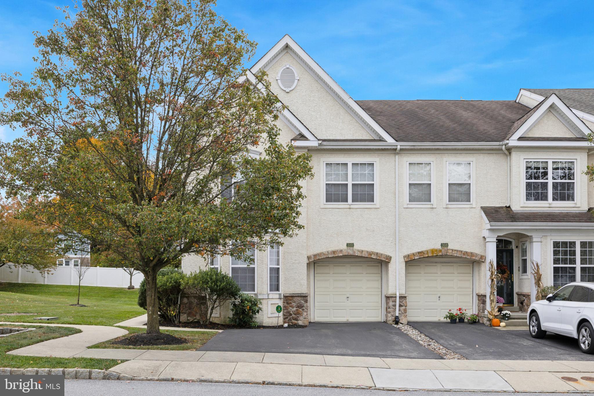 HILL VIEW - Residential