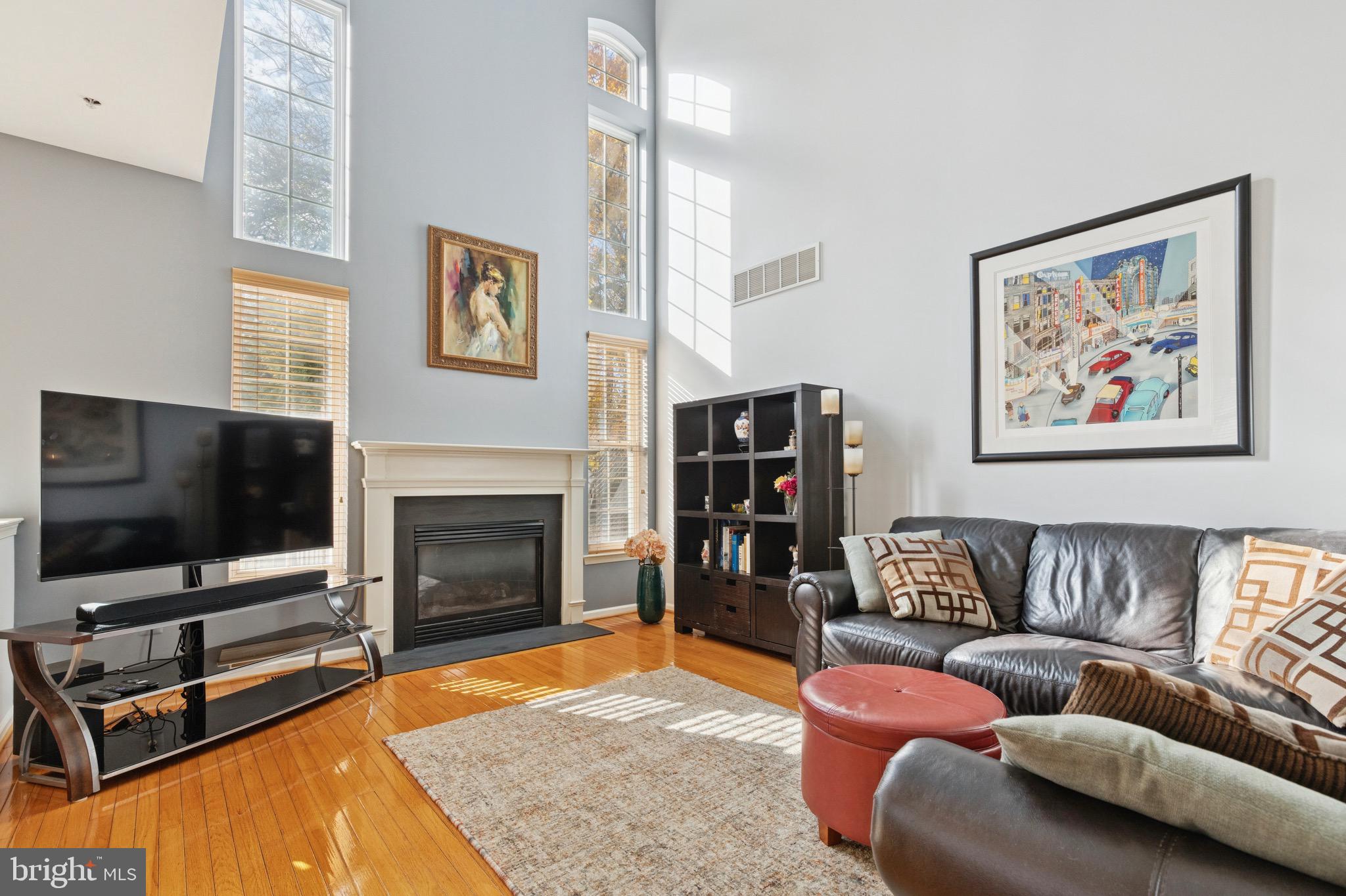 HILL VIEW - Residential