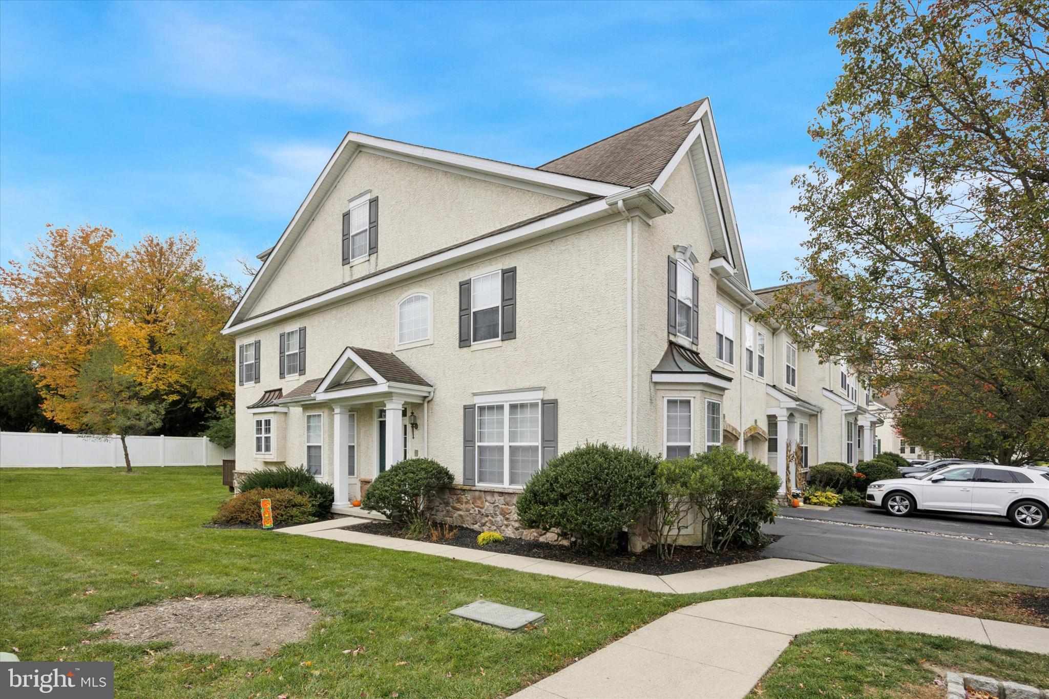 HILL VIEW - Residential