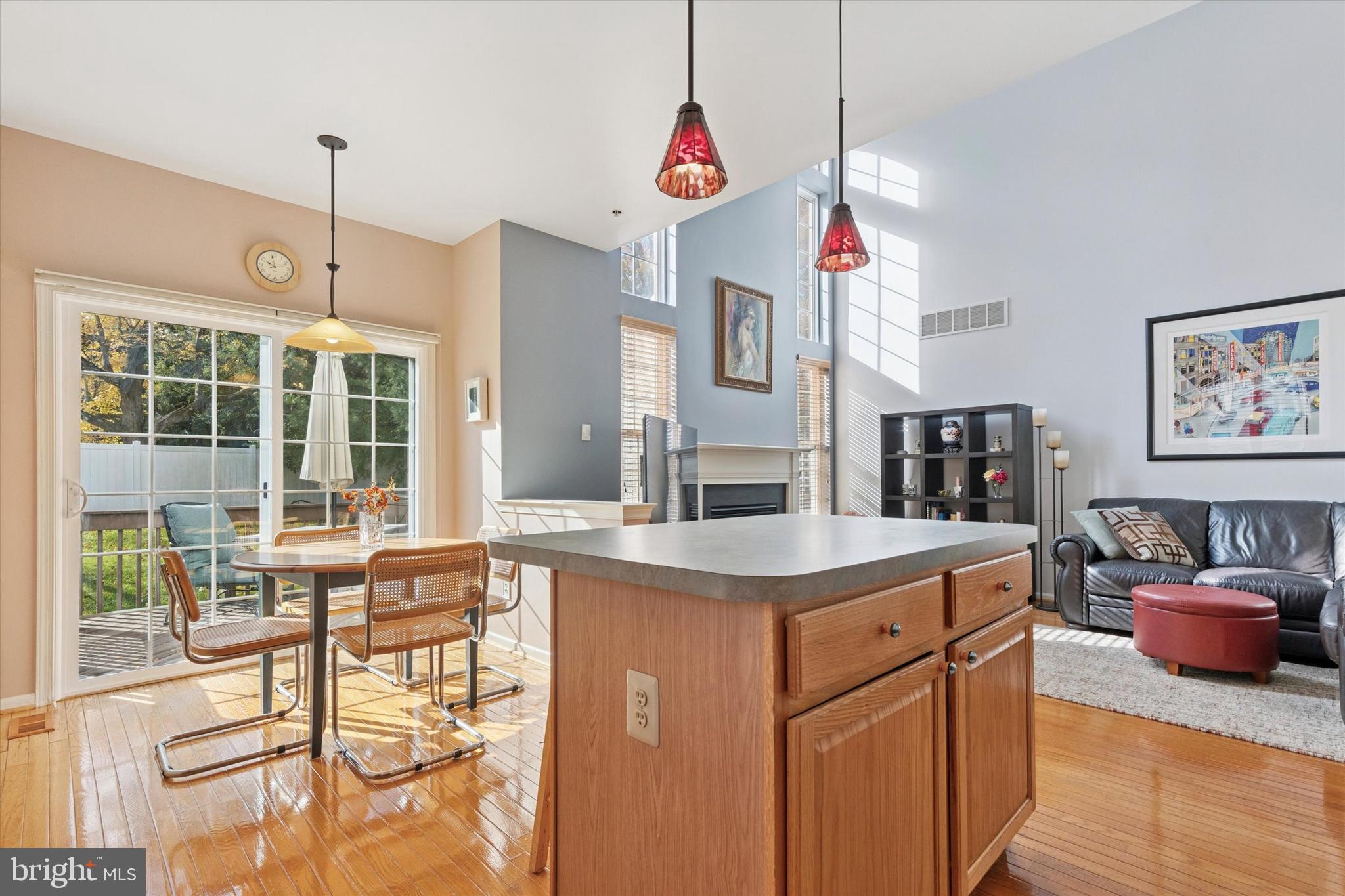 HILL VIEW - Residential