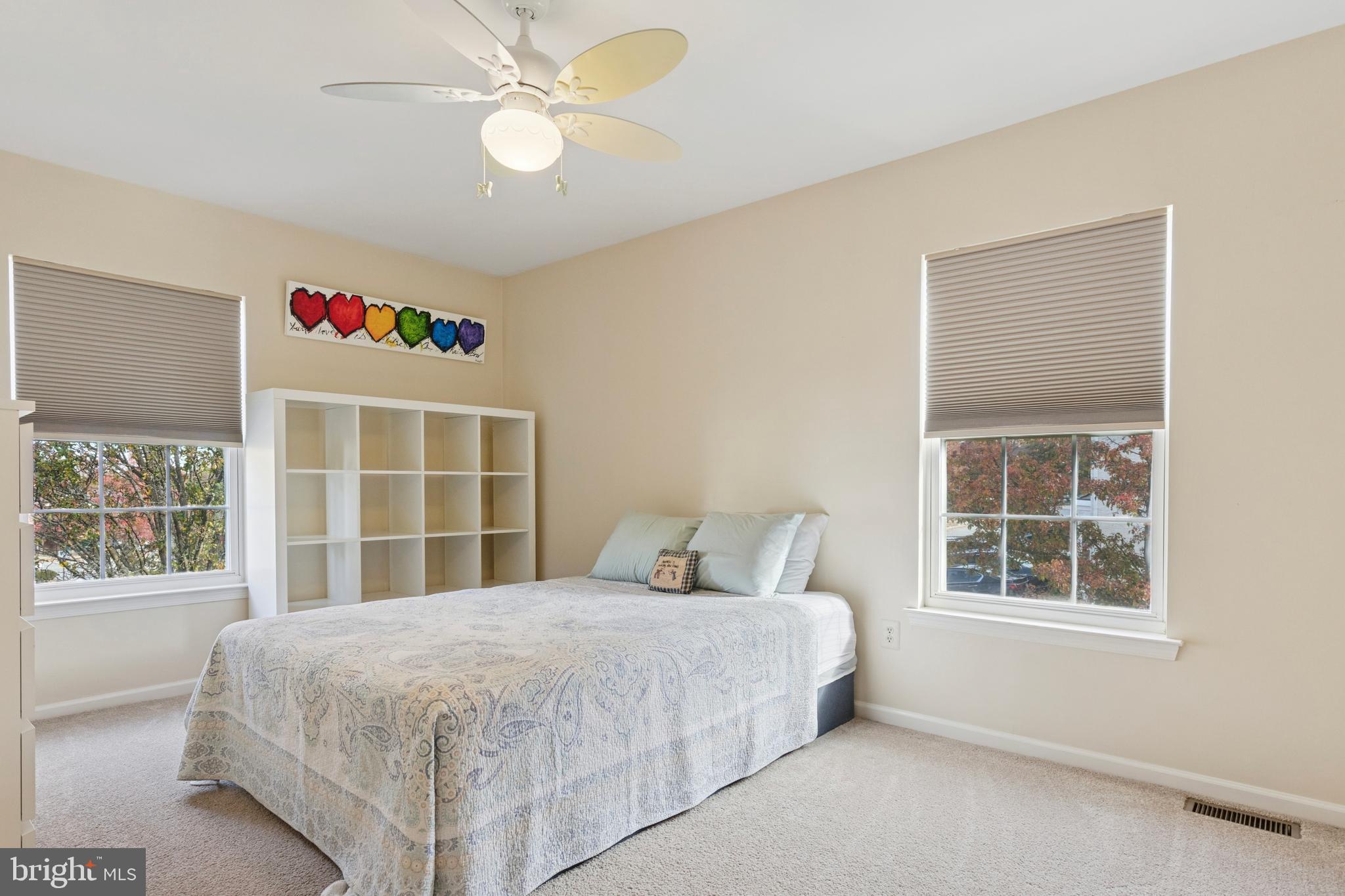 HILL VIEW - Residential