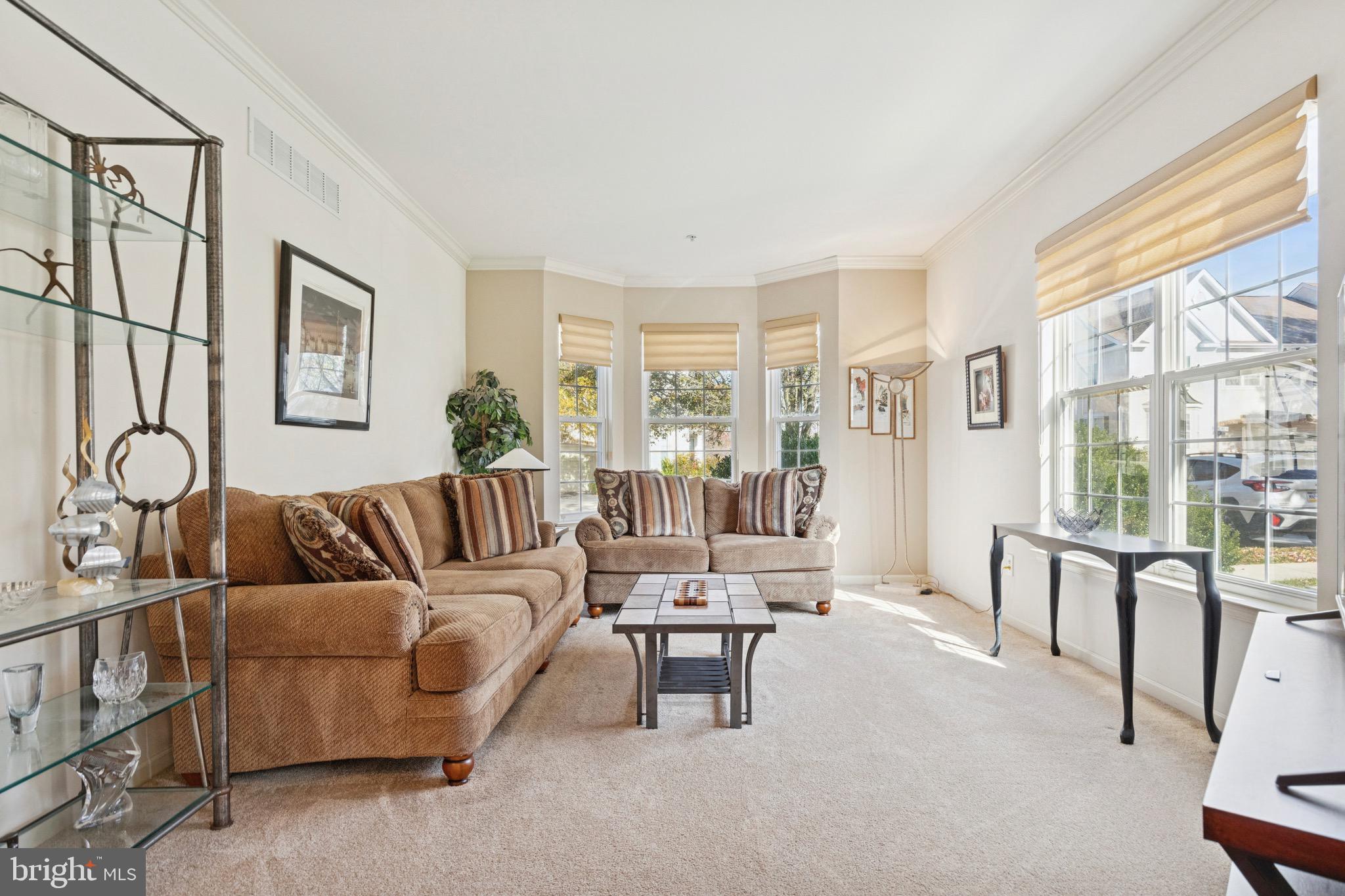 HILL VIEW - Residential