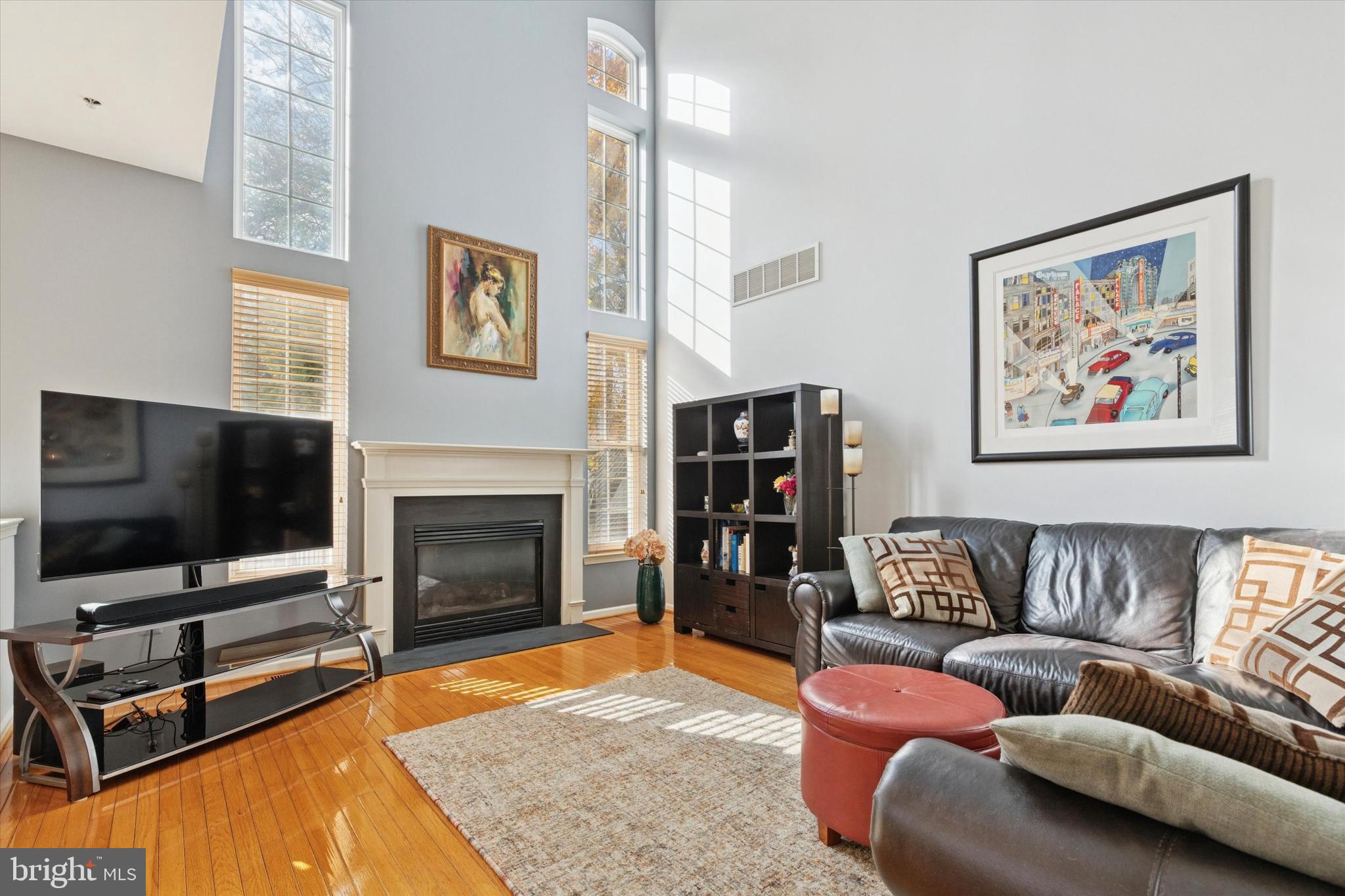 HILL VIEW - Residential