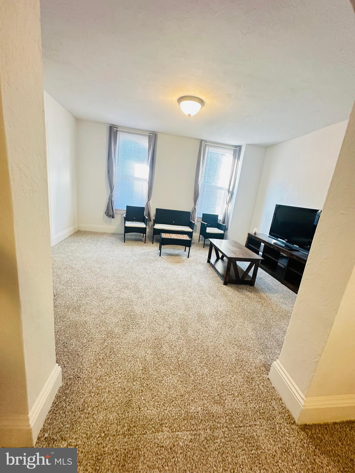 352 W GAY AVENUE