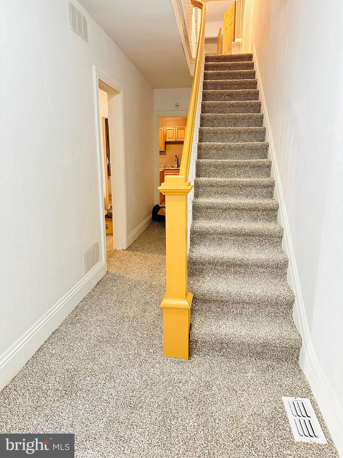 352 W GAY AVENUE