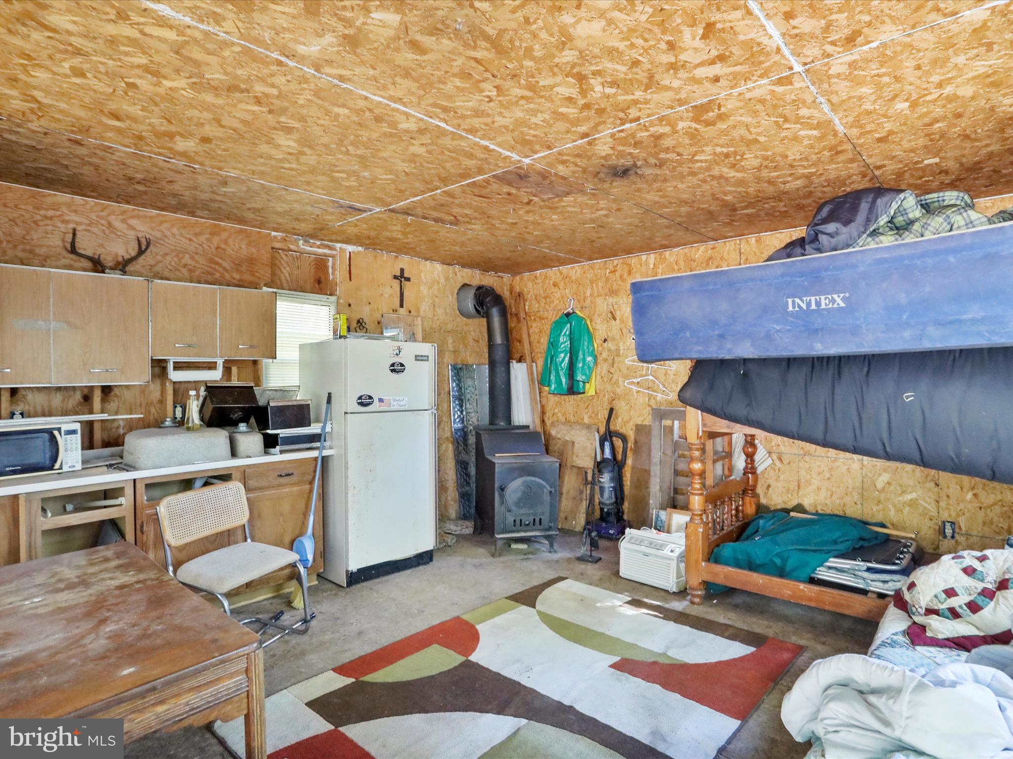 SOUTH POTOMAC FOREST - Residential