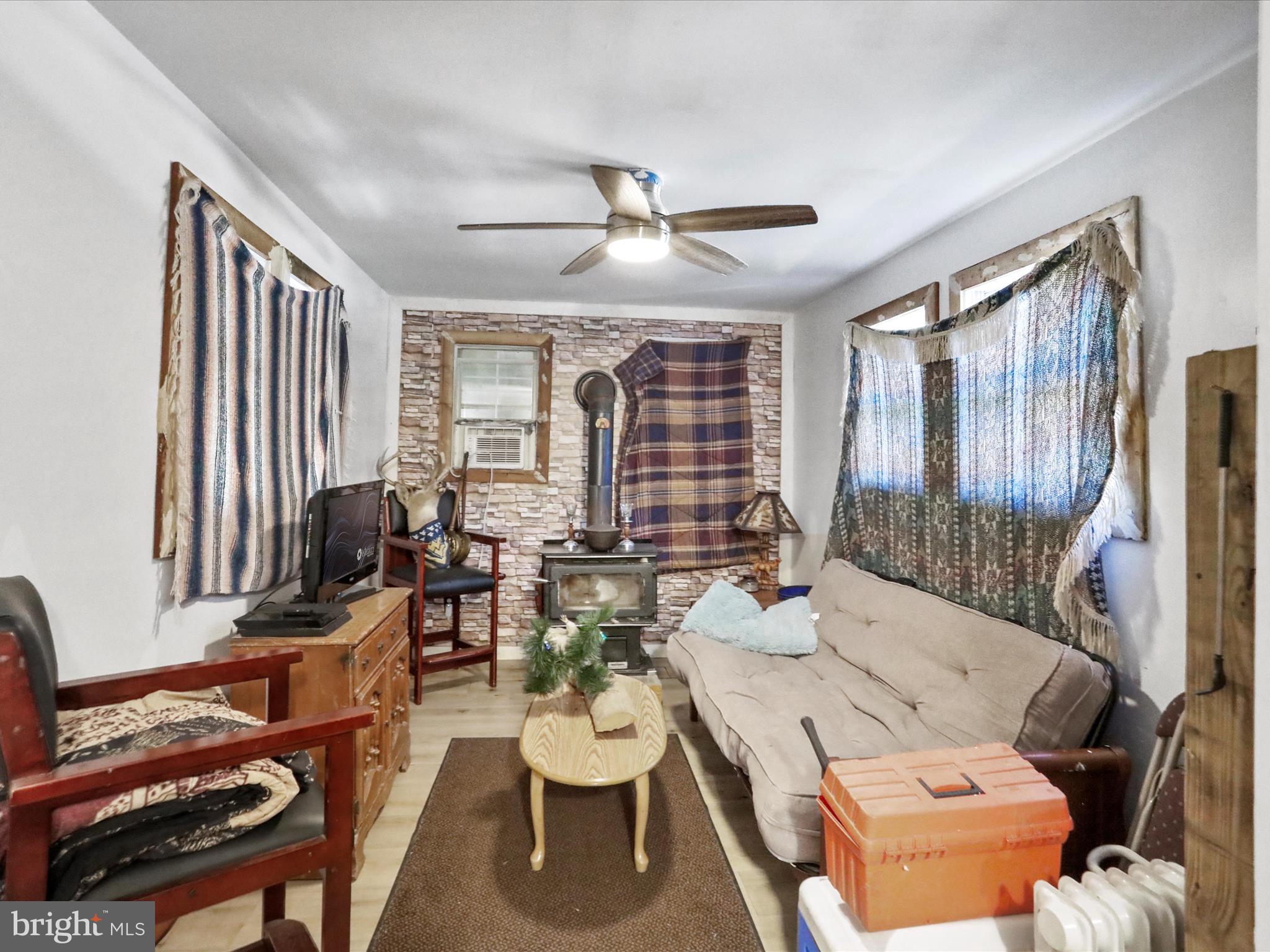 SOUTH POTOMAC FOREST - Residential