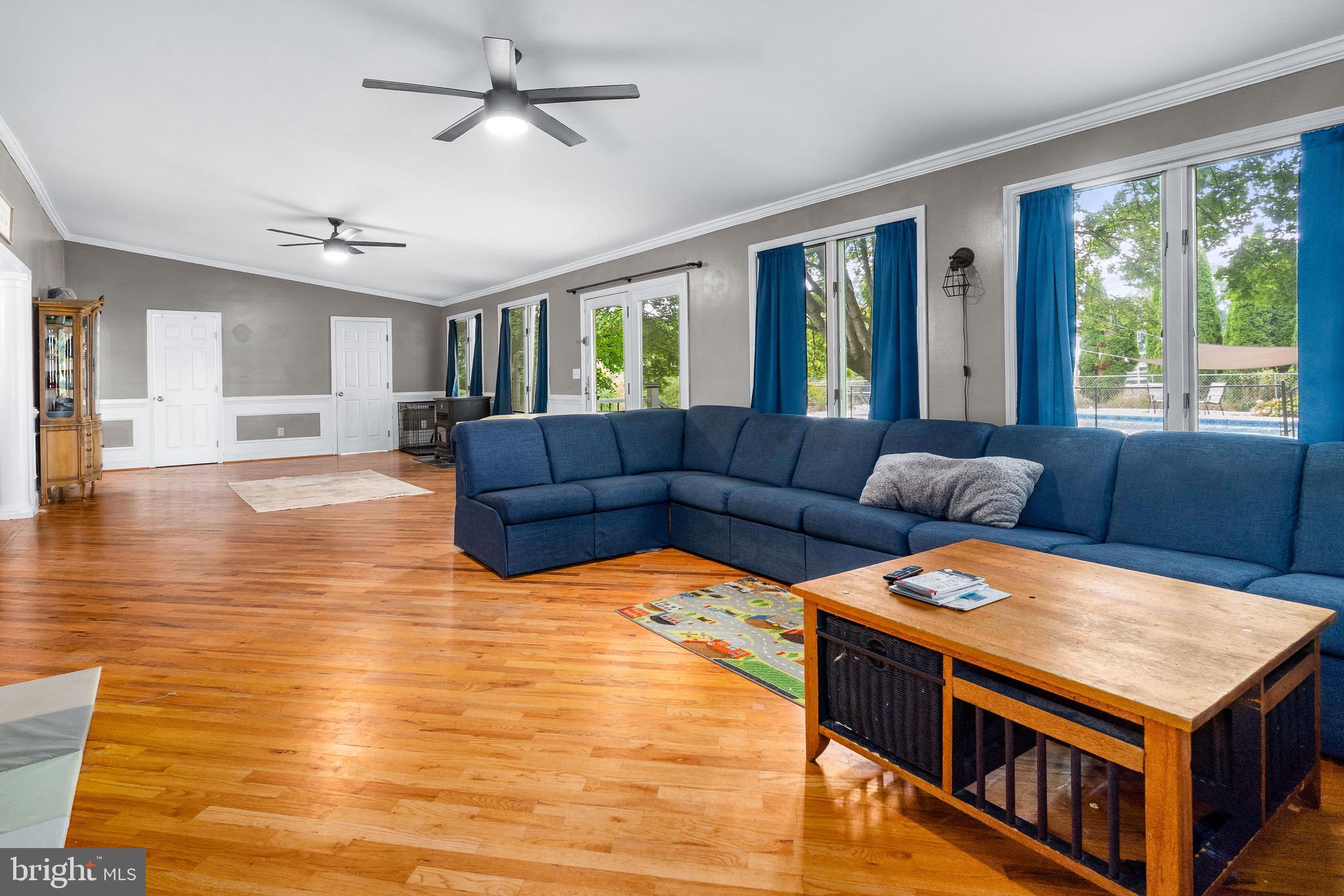 136 CROSSLAND LANE