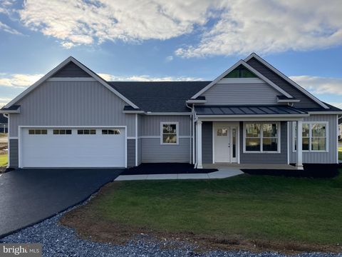 52 SPRINGHAVEN COURT 235 PALMYRA PA 17078