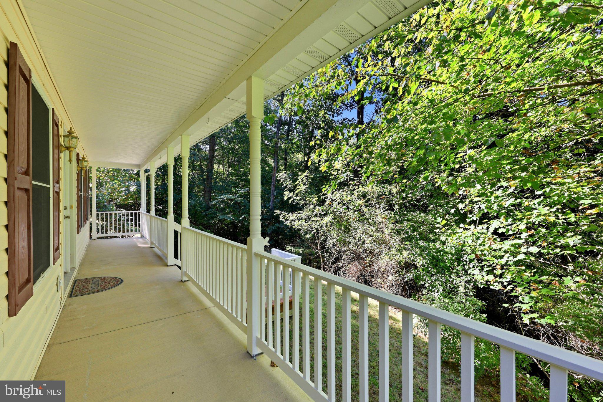 228 WARNER LANE