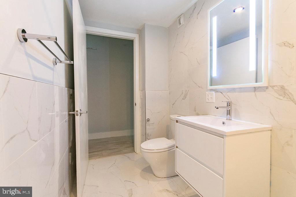 WASHINGTON SQ WEST - Residential Lease