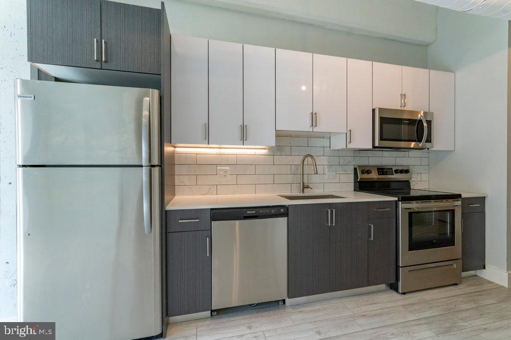 WASHINGTON SQ WEST - Residential Lease