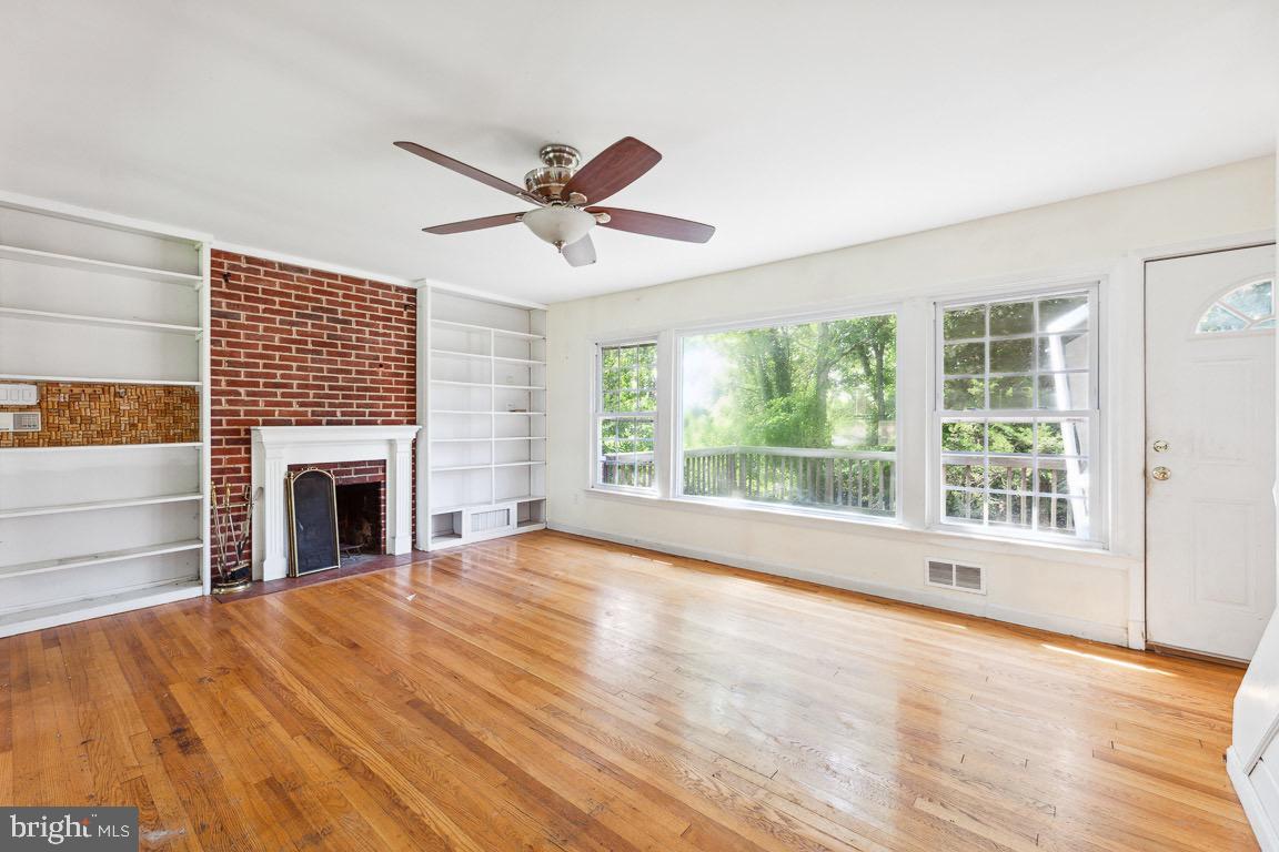 KNOLLWOOD - Residential