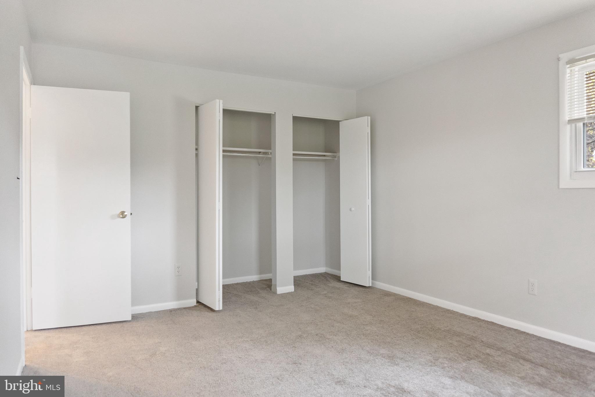 WARREN LODGE CONDOMINIUMS - Residential Lease