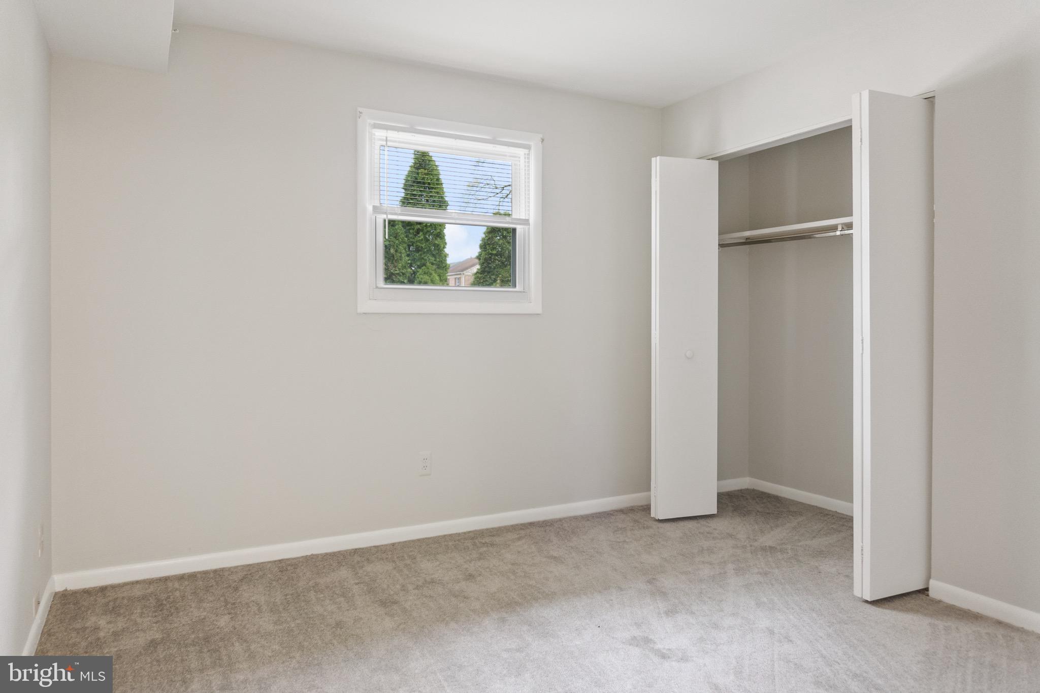 WARREN LODGE CONDOMINIUMS - Residential Lease